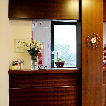 Hotel Garni Centro Chiasso Bagian luar foto