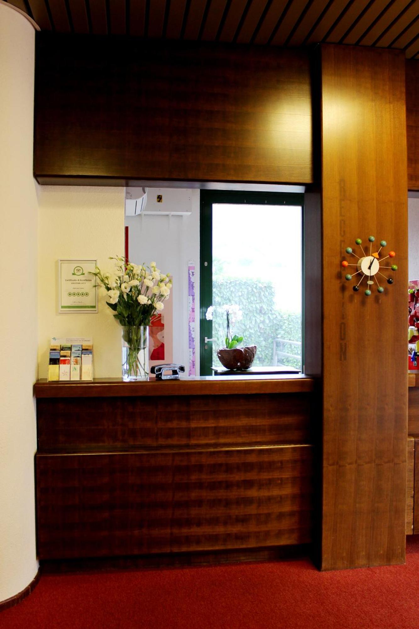 Hotel Garni Centro Chiasso Bagian luar foto