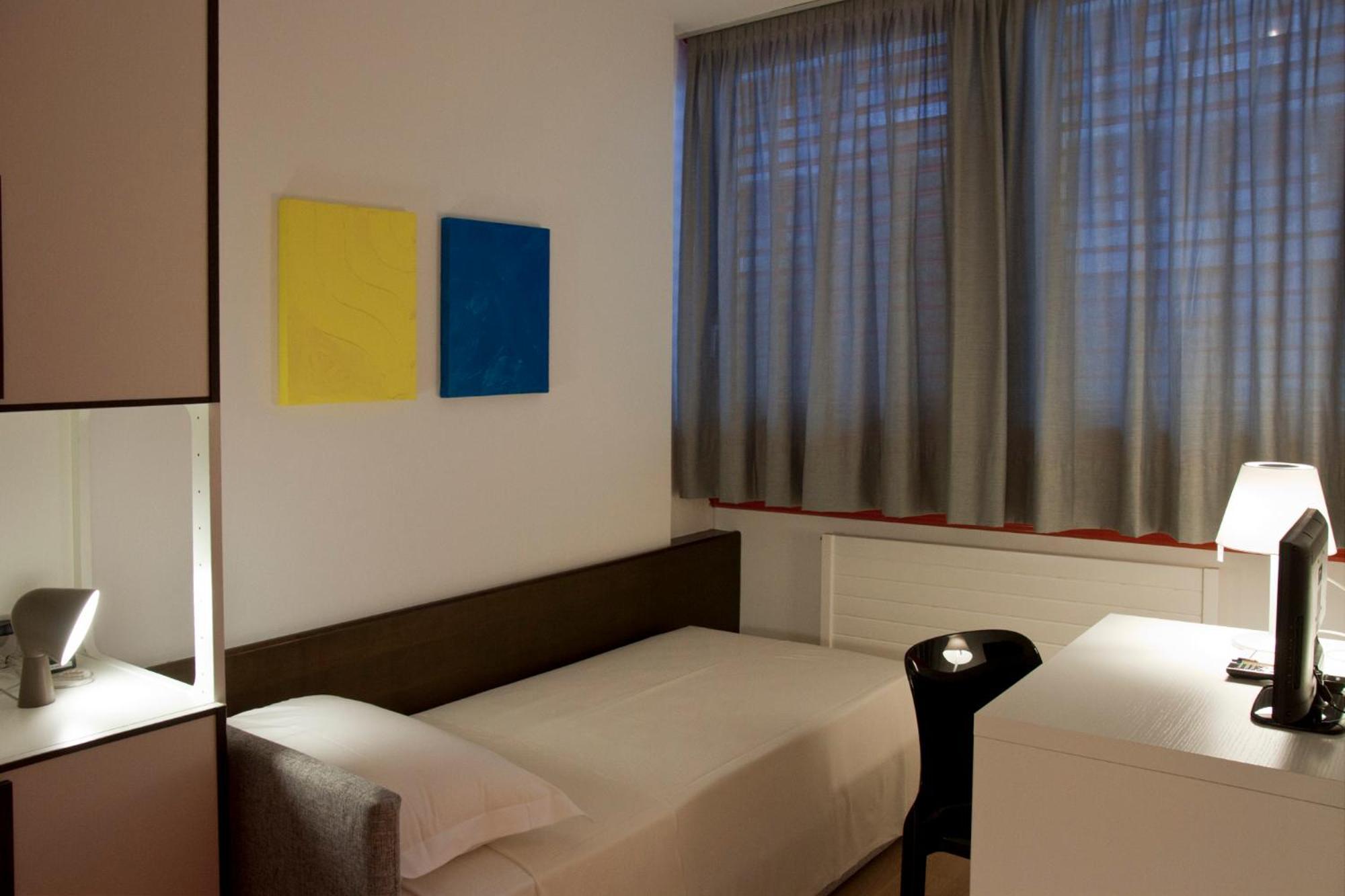 Hotel Garni Centro Chiasso Ruang foto