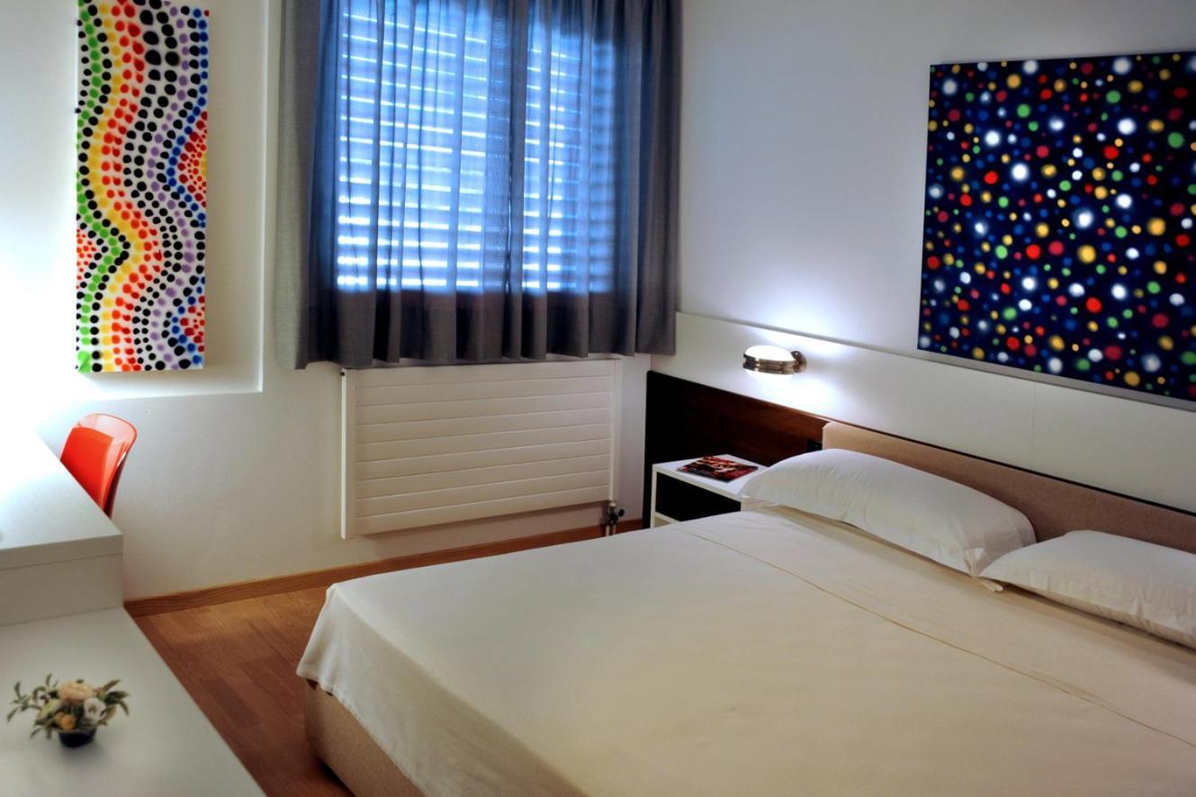 Hotel Garni Centro Chiasso Ruang foto