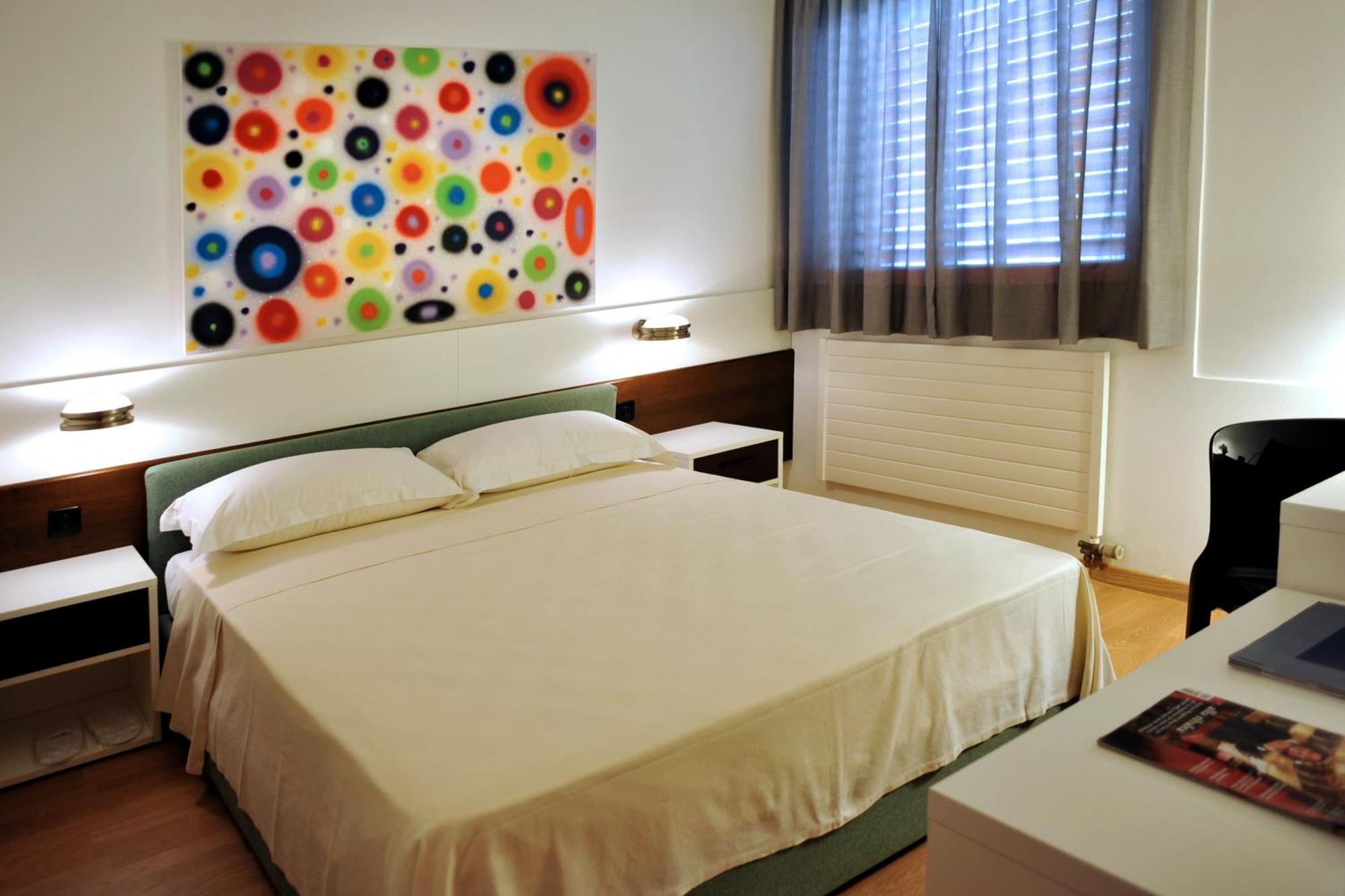 Hotel Garni Centro Chiasso Ruang foto
